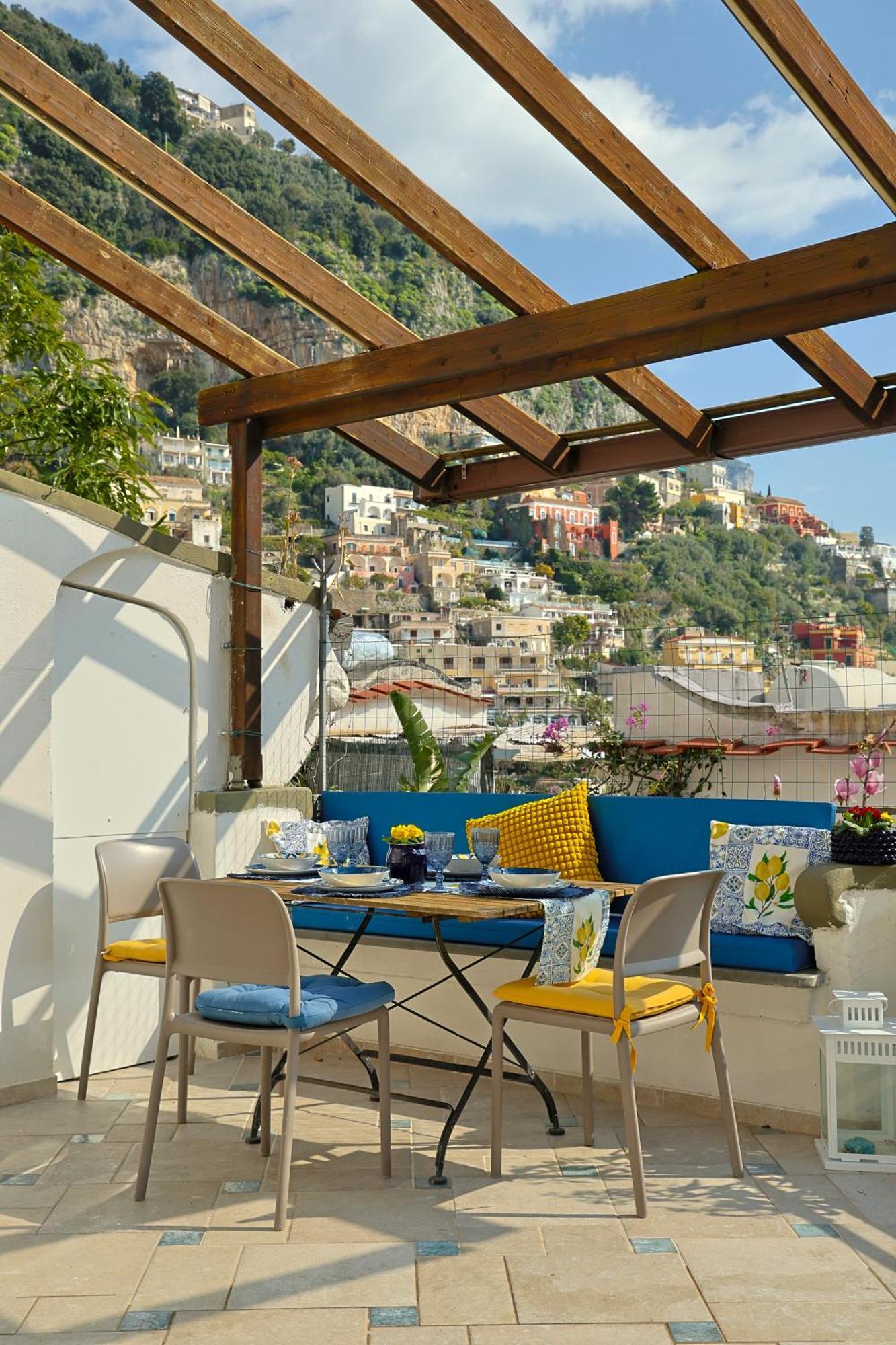 Casa Flavia Positano Center - 5 Minutes To Beach And 4 Air Conditioning Zewnętrze zdjęcie